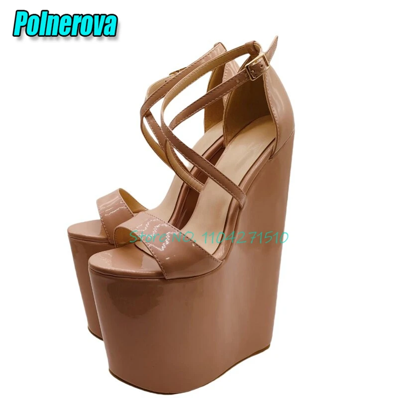 

Новые женские летние туфли на платформе из лакированной кожи, сексуальные босоножки с открытым носком, на танкетке с перекрестными ремешками, на очень высоком каблуке 22 см, для вечеринок