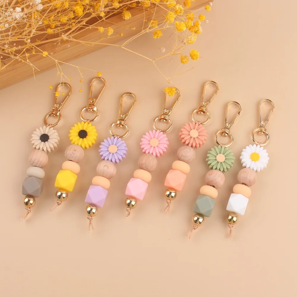 Silicone Daisy Beaded Keychain Durable Creative Handmade Wood Beads Key Chains Multipurpose Bag Pendant Car