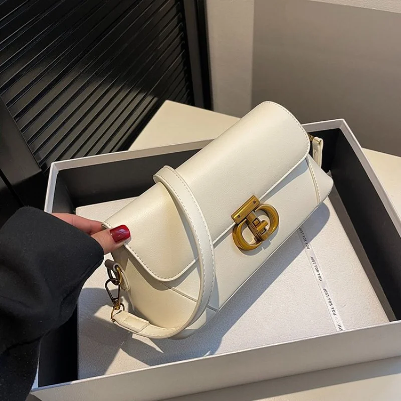 

Women's Shoulder Bag Made Of Stream-Printed Leather Boasting Paris High-End Vintage Neat Look​