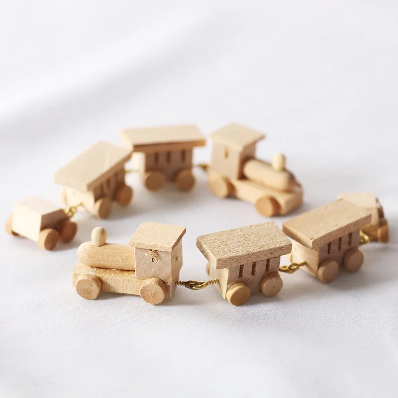 Dollhouse Miniature Wooden Mini Train Ornaments Kids Gift Toys Model Christmas Party Kindergarten Decor Furniture Scene Accessor