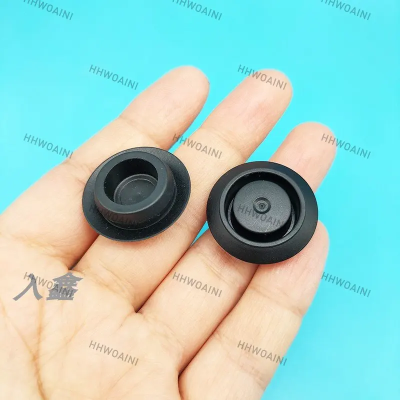 For Nissan kicks X-Trail Murano Sylphy sunny Livana Door Rubber Plug Blocking Cover Buckle Accessories Car Clip