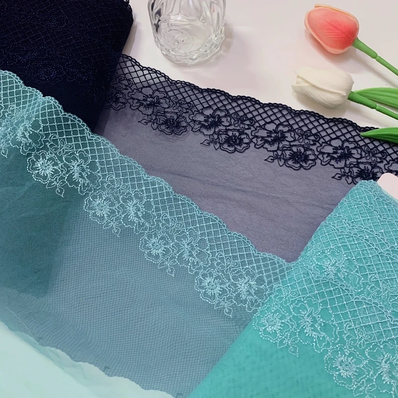 

Кружевная отделка с цветочной вышивкой, 30 ярдов