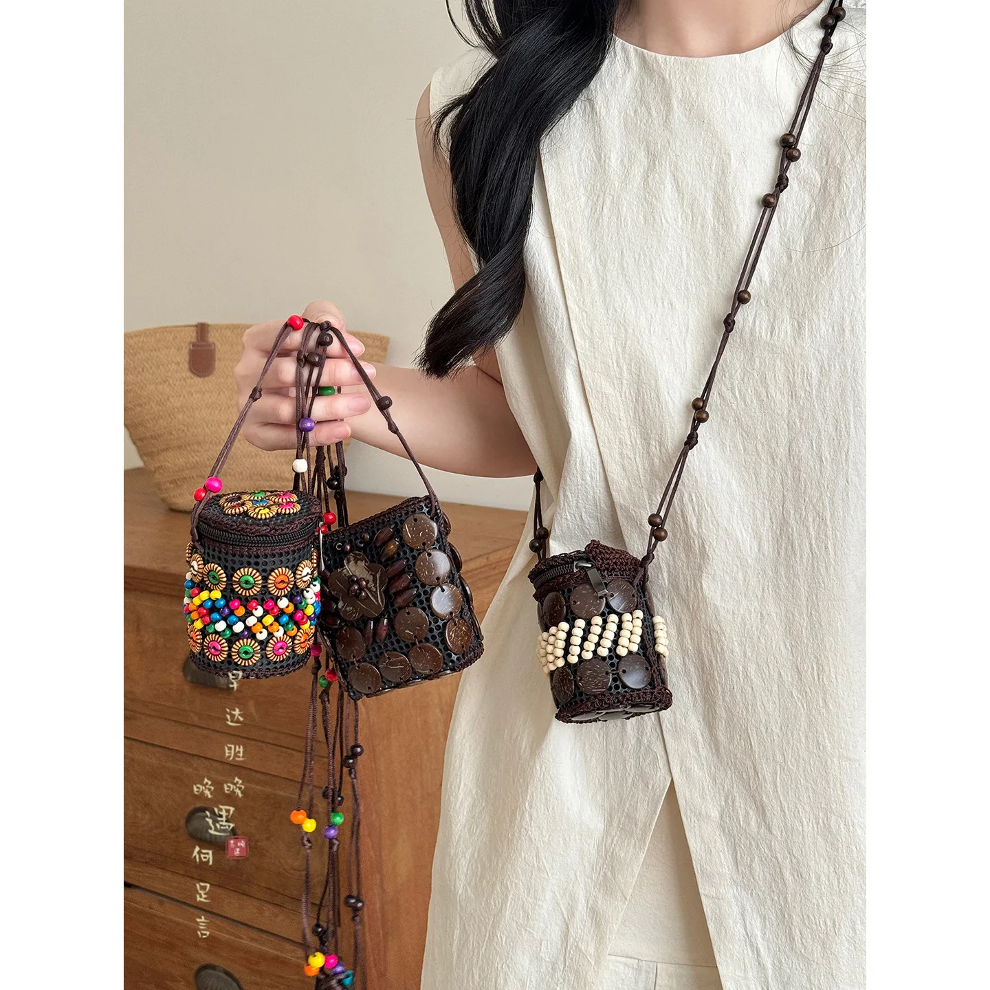 Bohemian ethnic style coconut shell crossbody small square bag retro niche design hand-woven mini change    