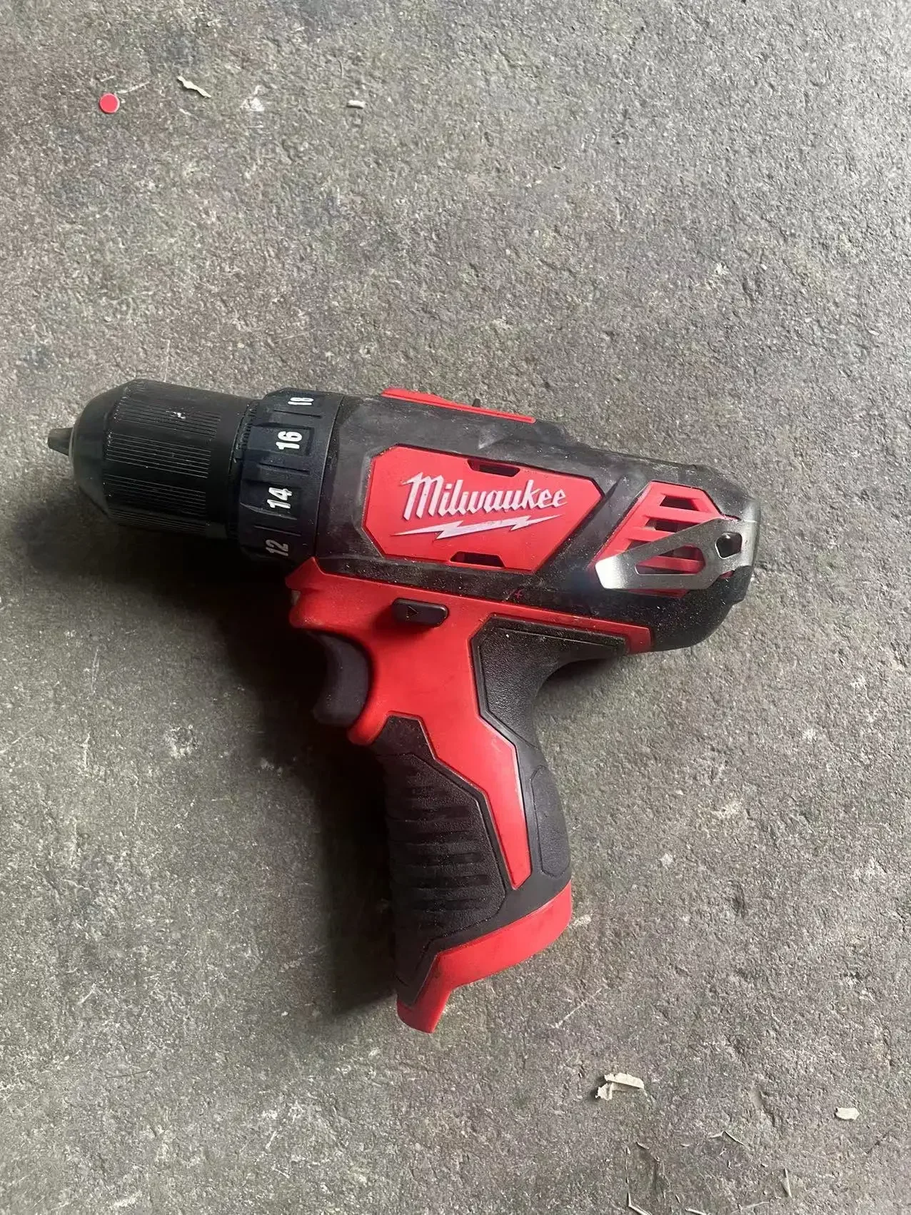 

Milwaukee 2407-20 M12 Cordless 3/8" Drill/Driver USED，SECOND HAND ,TOOL ONLY