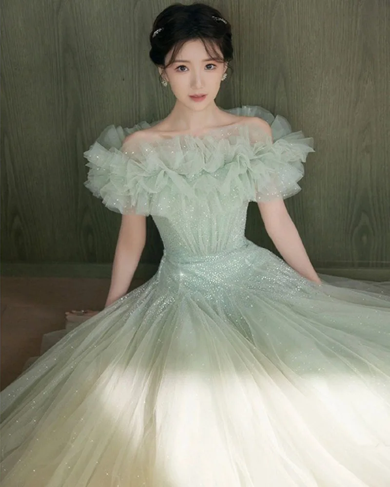 

Luxurious Green Evening Dress Ethereal Fairy-like Graduation Gown For Student Class Reunion