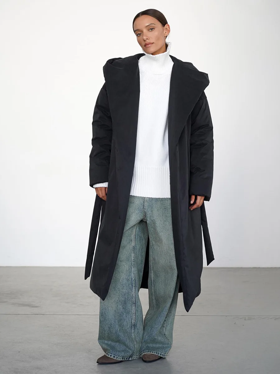 معطف نسائي شتوي جديد لعام 2025 بقلنسوة طويل سميك دافئ من القطن سترة منتفخة معطف نسائي مقاوم للماء معاطف الشارع للركاب