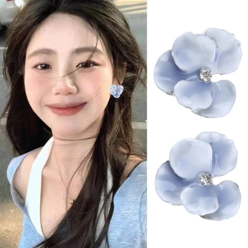 Women\'s Ear Studs for a Sophisticated Touch Elegant Colorful Flower Pattern Earrings Jewelry Accessories for Daily Wear