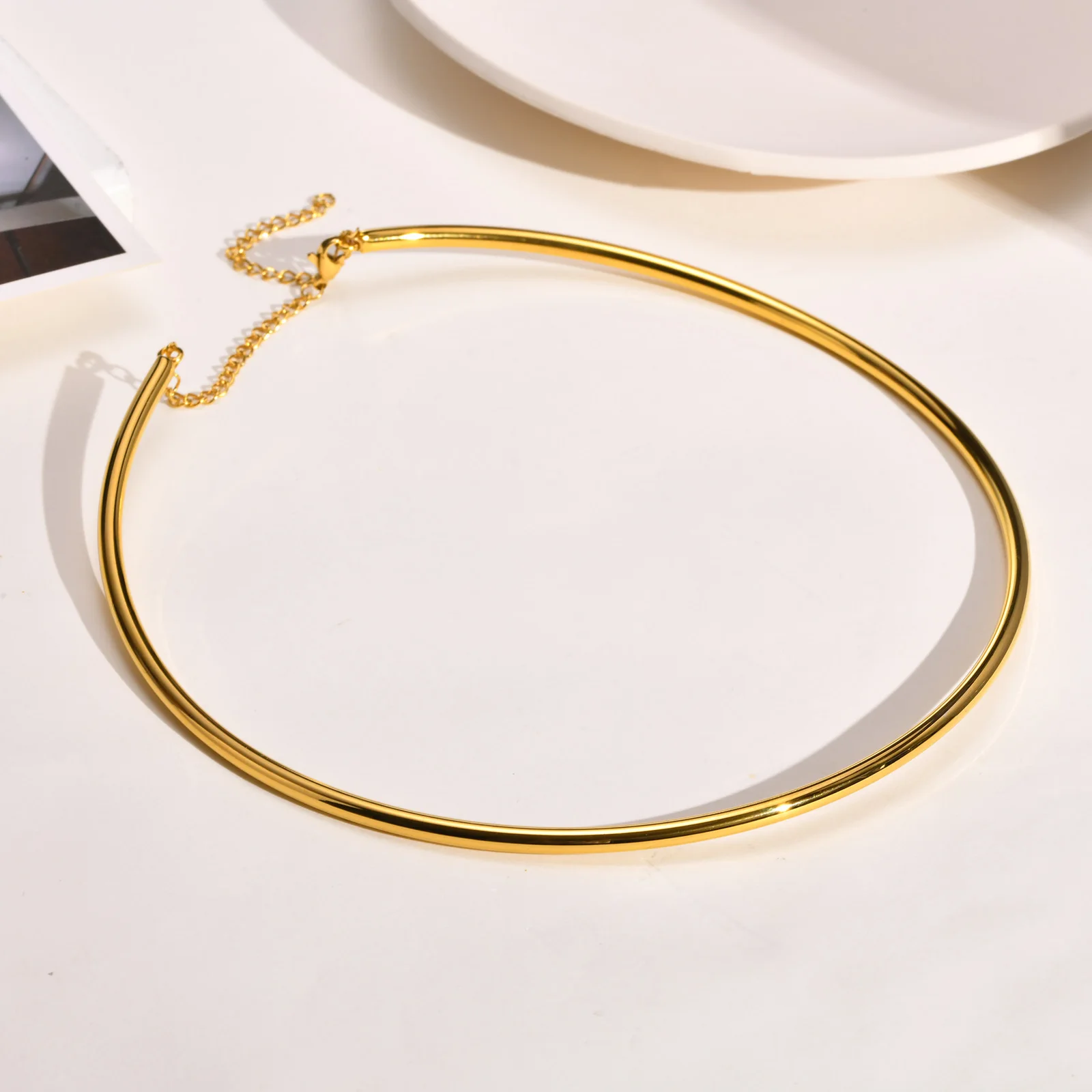 Goldfarbene Halskette aus Edelstahl für Damen, verstellbare Halskette mit Schlüsselbein, personalisiertes, beliebtes Schmuckgeschenk – Detail 5