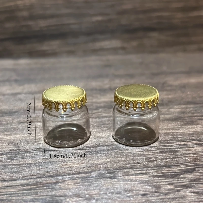 زجاجة زجاجية - نموذج مطبخ مصغر لطيف ورائع مع أغطية ذهبية وإكسسوارات DIY ومستلزمات المشروعات اليدوية.