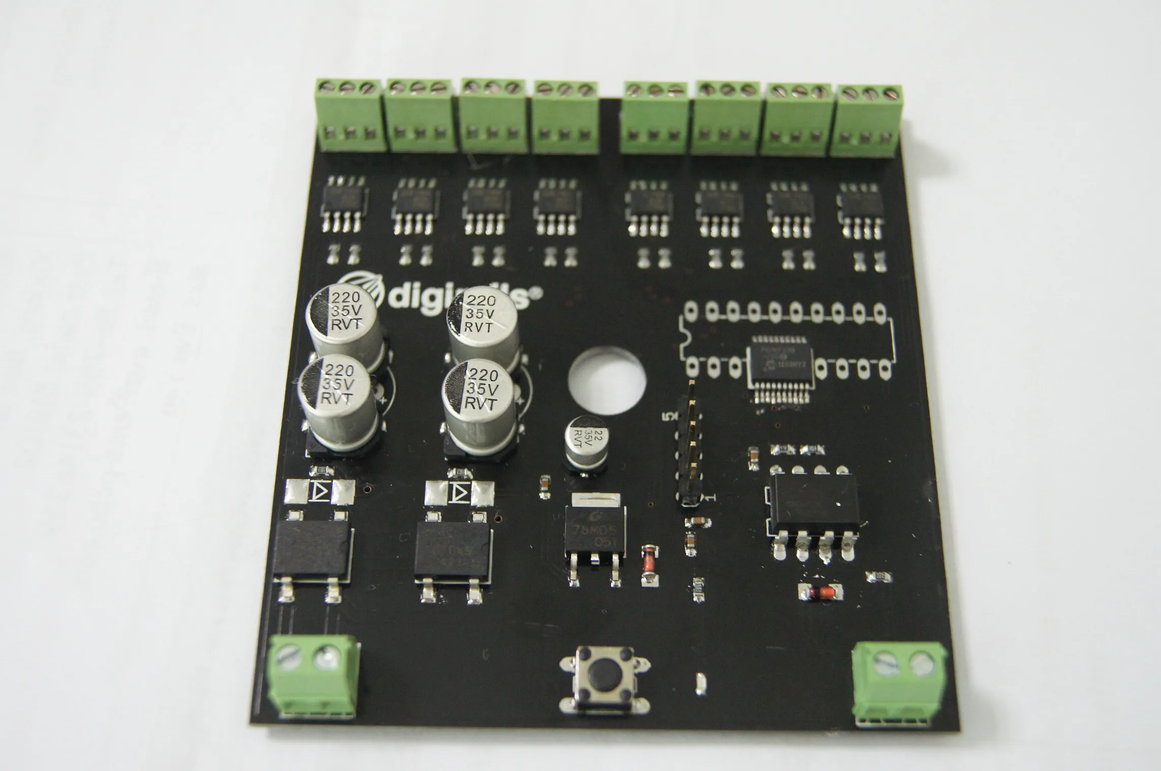 Digikeijs DR4018 وحدة فك ترميز التبديل ذات 16 قناة