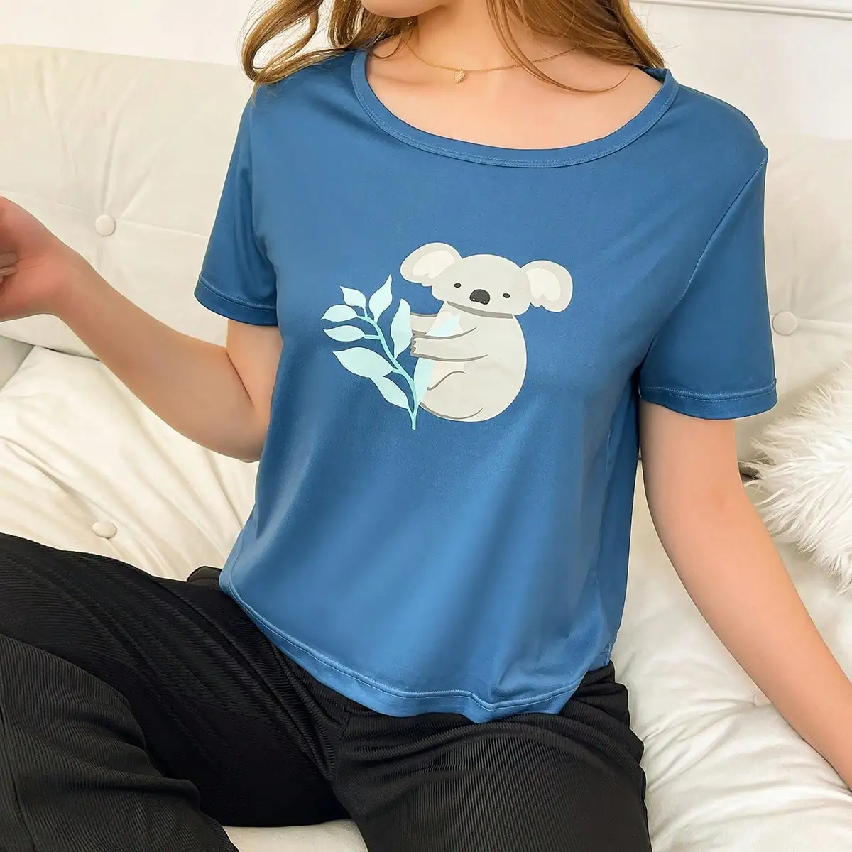 

Одинарный верх, милая рубашка с короткими рукавами с принтом, которую можно носить на улице в качестве пижамы