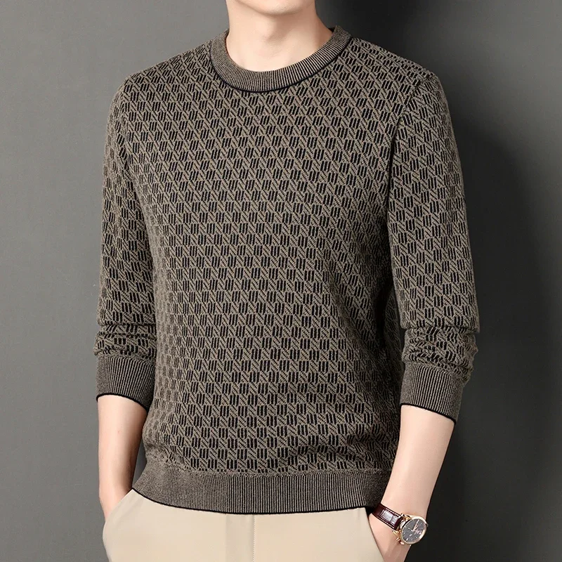 Autumn and Winter New Men's Half High Neck Warm and Fashionable Knitted Sweater Pullover