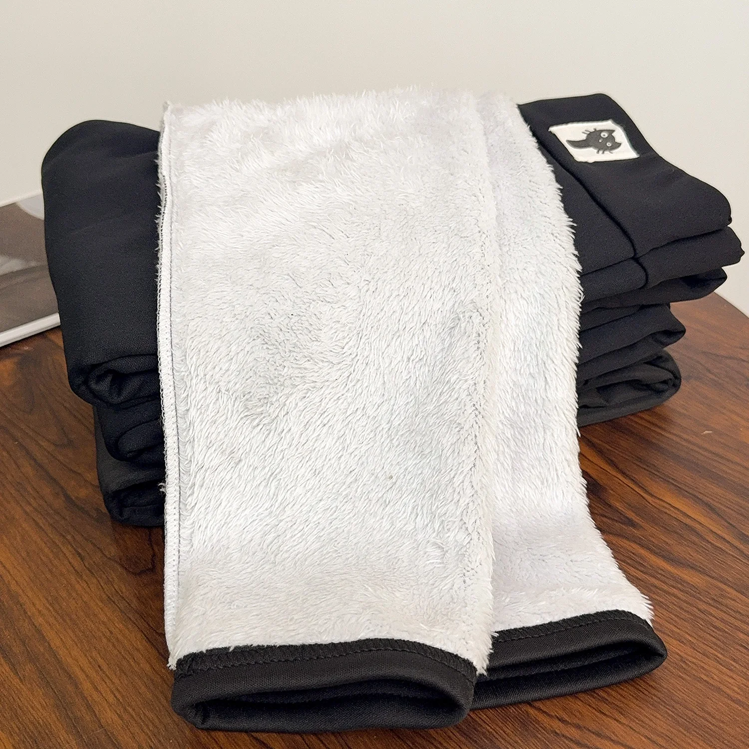 เลกกิ้งกันหนาวบุขนแกะแคชเมียร์ เลกกิ้งผู้หญิงเอวสูง ผ้าฟลีซยืดหยุ่น กางเกงเลกกิ้งกำมะหยี่เนื้อนุ่ม