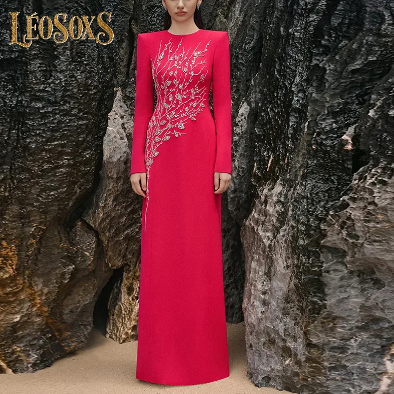 LEOSOXS Women's Opulent Evening Dress Red Crystal Floral Embroidery & Structured Silhouette For Elegant Red Carpet Styling Look