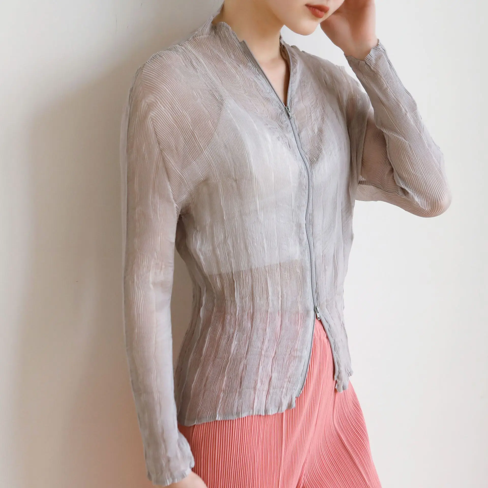 

Новое ультратонкое и универсальное пальто Miyake Wrinkle весна-осень 2025 года, удобное, модное, повседневное и облегающее пальто с морщинами