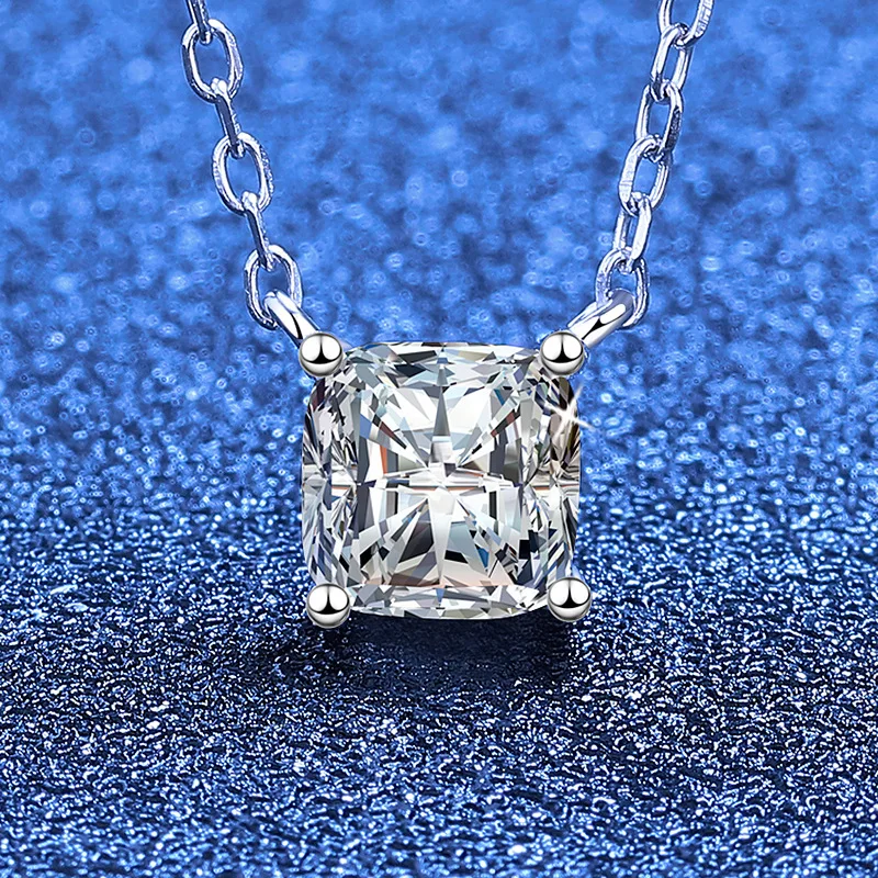 Versatile & Daily Small Sugar Cube Simple Pendant 1.2CT For Women Moissanite PT950 Platinum, suitable for commute and dating