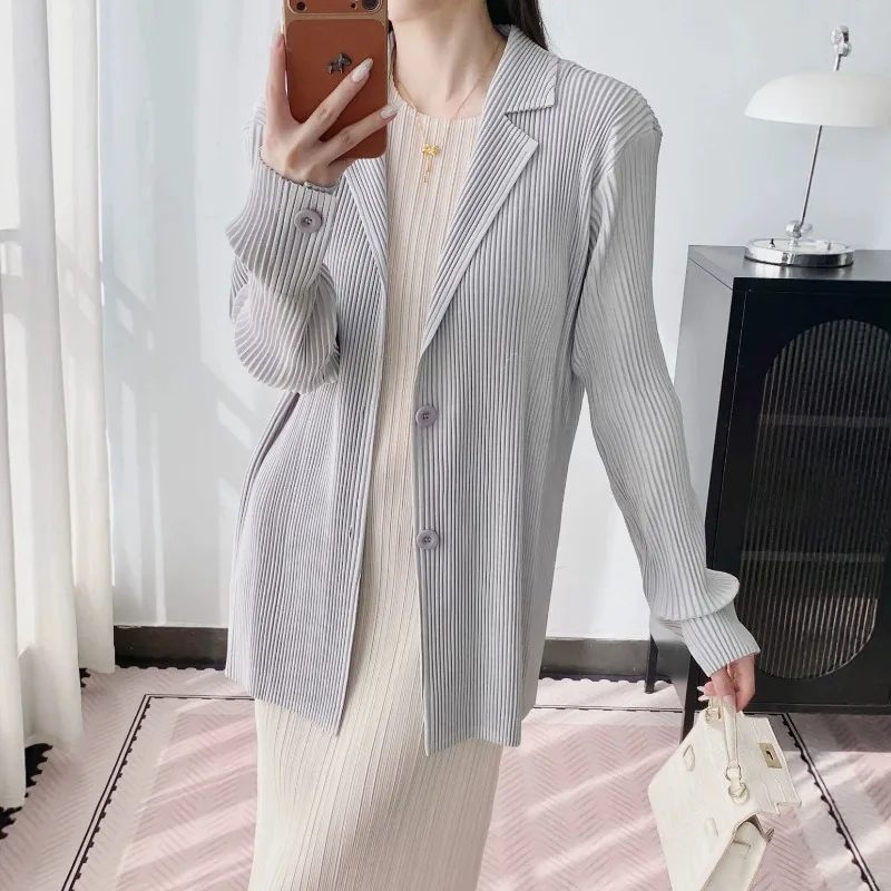  Pleated Casual Suit 2026 Autumn New Casual Lapel Long Sleeve Mid-Length Solid Color Women's Professional Commuter Jacket