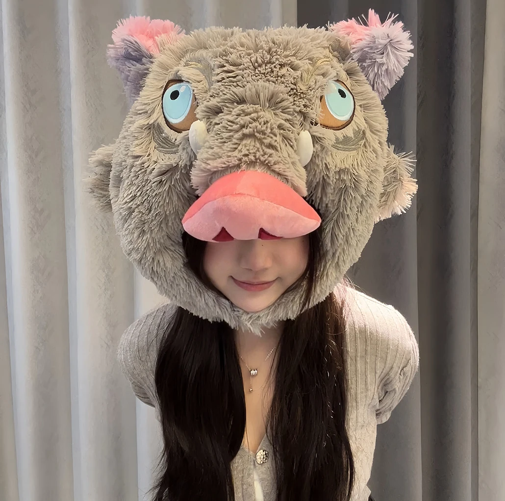 Leuke Cosplay Prop Everzwijn Hoofd Pluche Hoed Hashibira Inosuke Warme Hoofddeksels Cartoon Gevulde Anime Knuffels Geschenken Jongen Fans