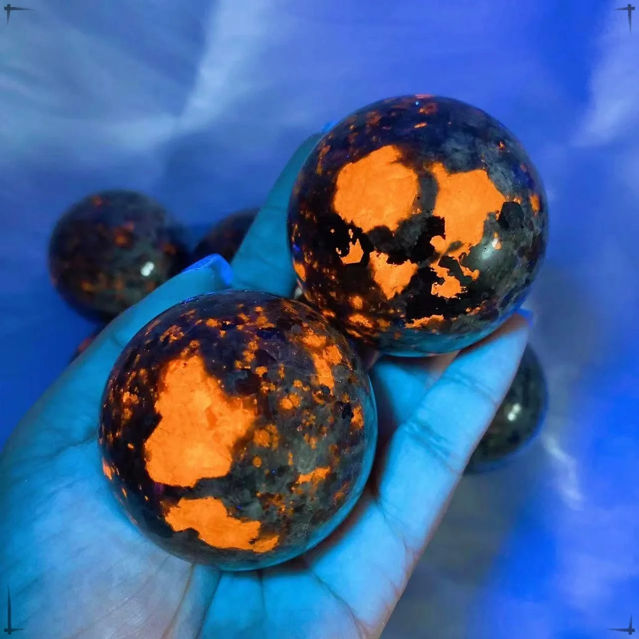 Natural Yooperlite Ball Natural Flame Stone Ball Reiki Healing Spirit Sorcery Powerful Chakra Energy Home Garden Decoration Gift