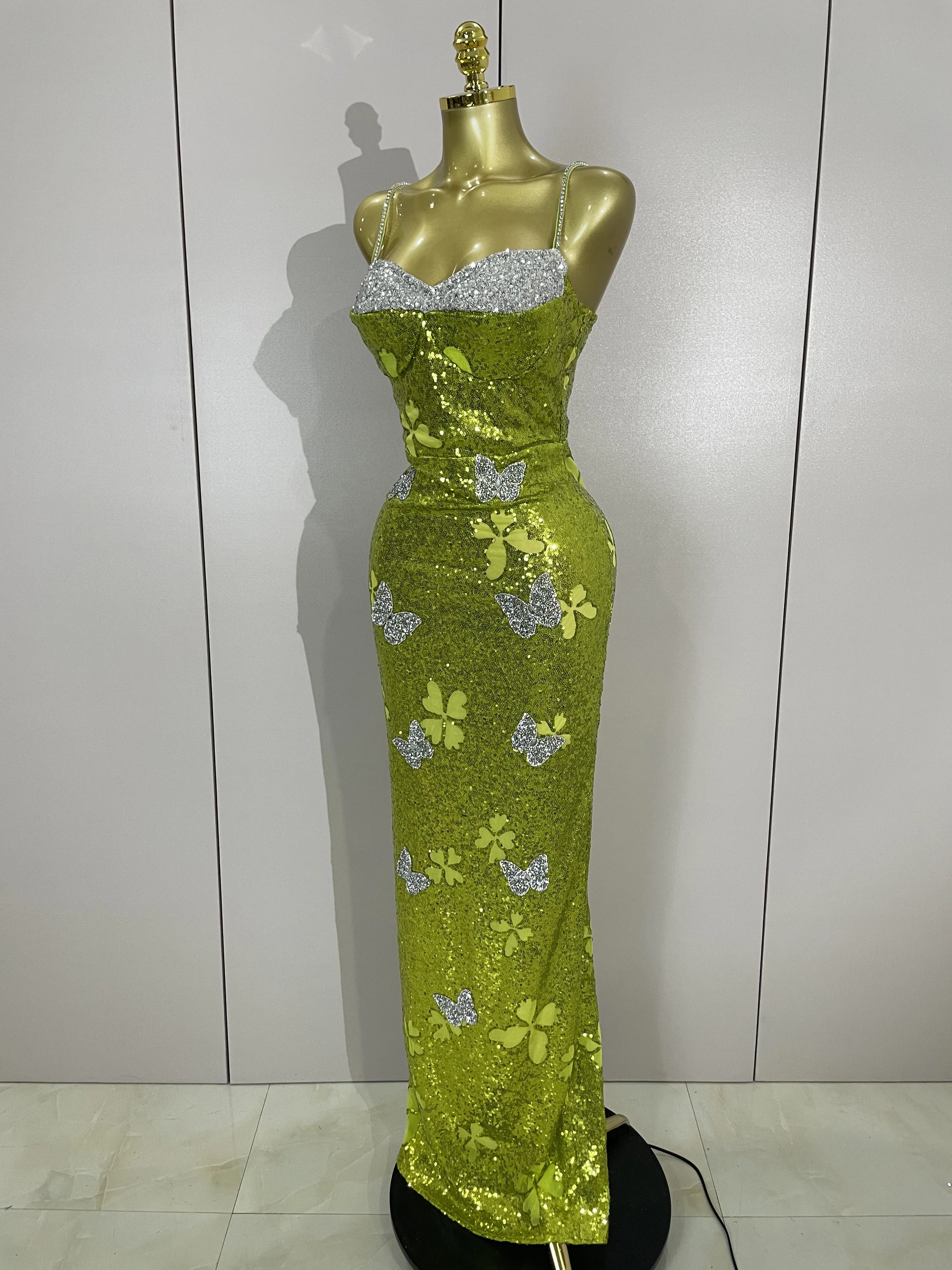 Elegancka, błyszcząca, kryształowa, seksowna sukienka bodycon z dekoltem typu halter, długa, w kolorze zielonym, damska, na wieczór, urodziny, wesele, dla gościa.