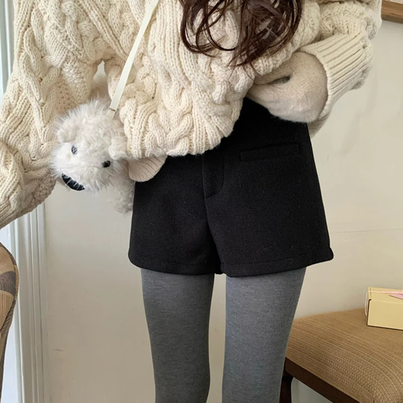 Autumn Winter Woolen Shorts Women 2026 Korean High Waist Thicken Blend Shorts Woman All Match A Line Bottom Boot Pants Ladies