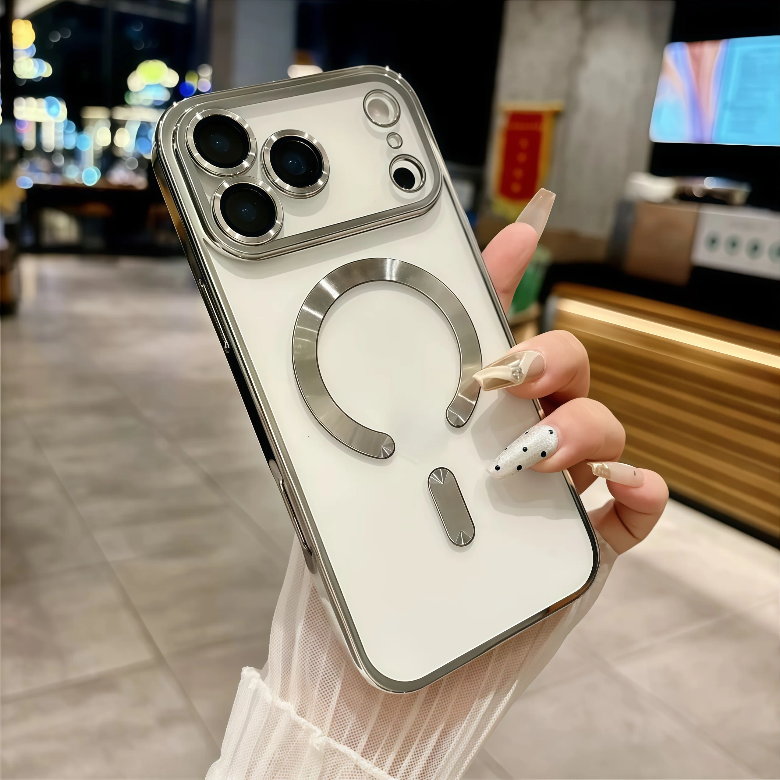 Luxury Fashion Magnetic Clear Case For iPhone 18 17 16 15 14 13 12 11 Pro Max 17 15 18 16 Pro Wireless Charge Plating Soft Cover