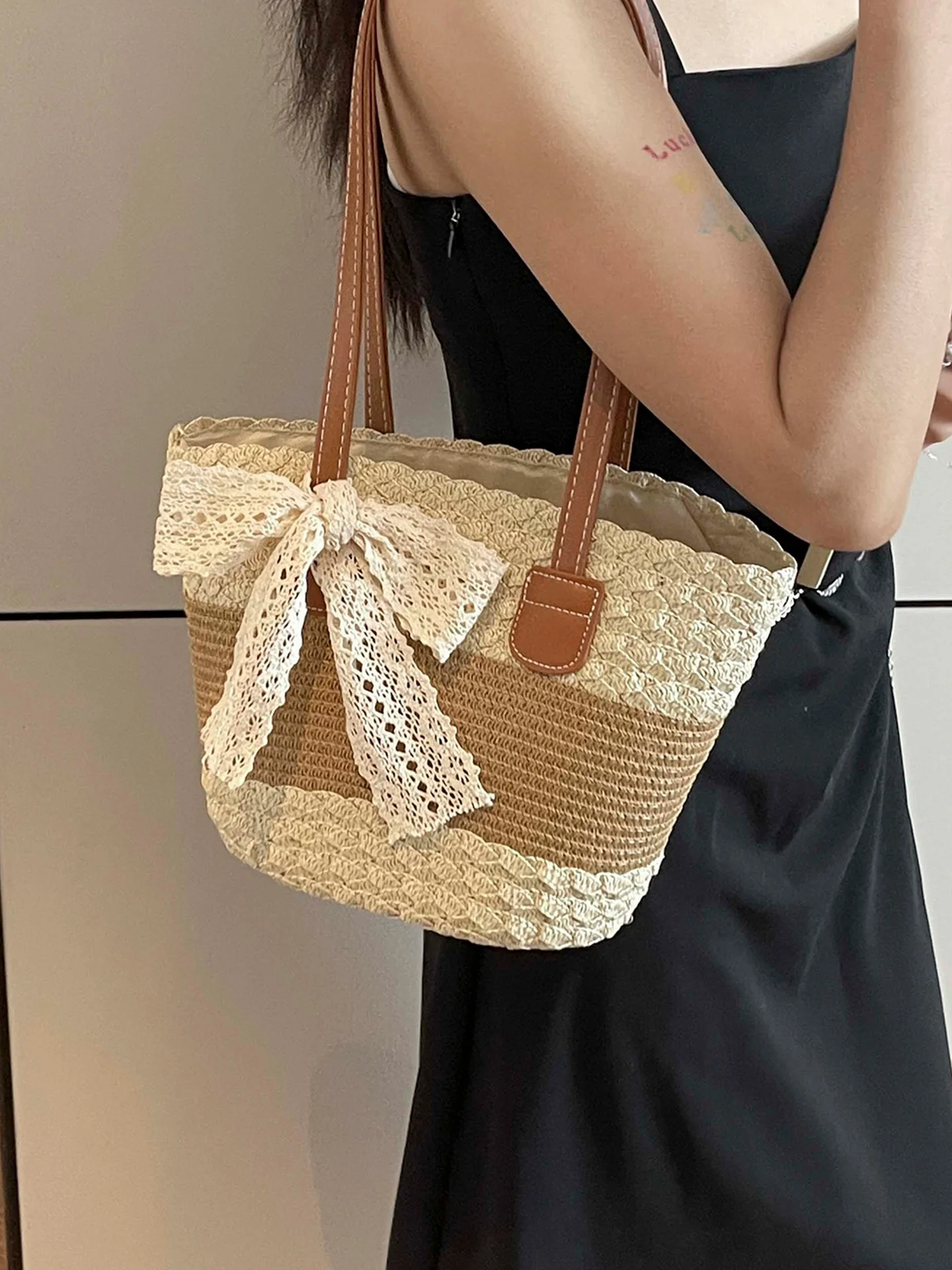 

Handcrafted Beachside Casual Style Women's Shoulder Bag 2026 New Spring Summer Fashion Basket Weave Handbag PU Leather Square...