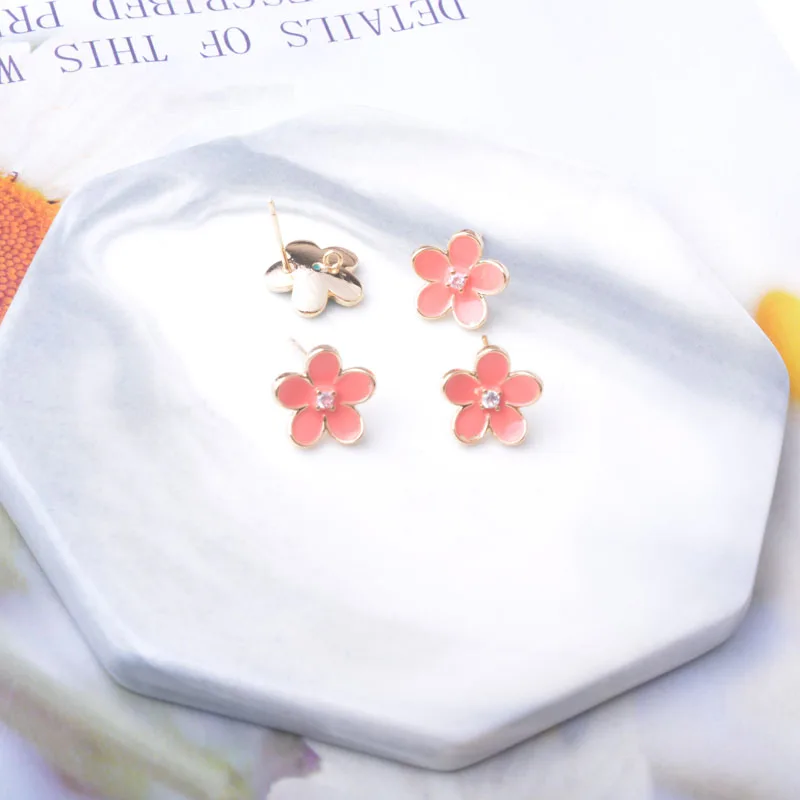 6 Stück Kupfer 18k vergoldete Emaille-Blumen-Ohrringnadel-Verbinder Ohrstecker-Set für die Schmuckherstellung DIY – Detail 9