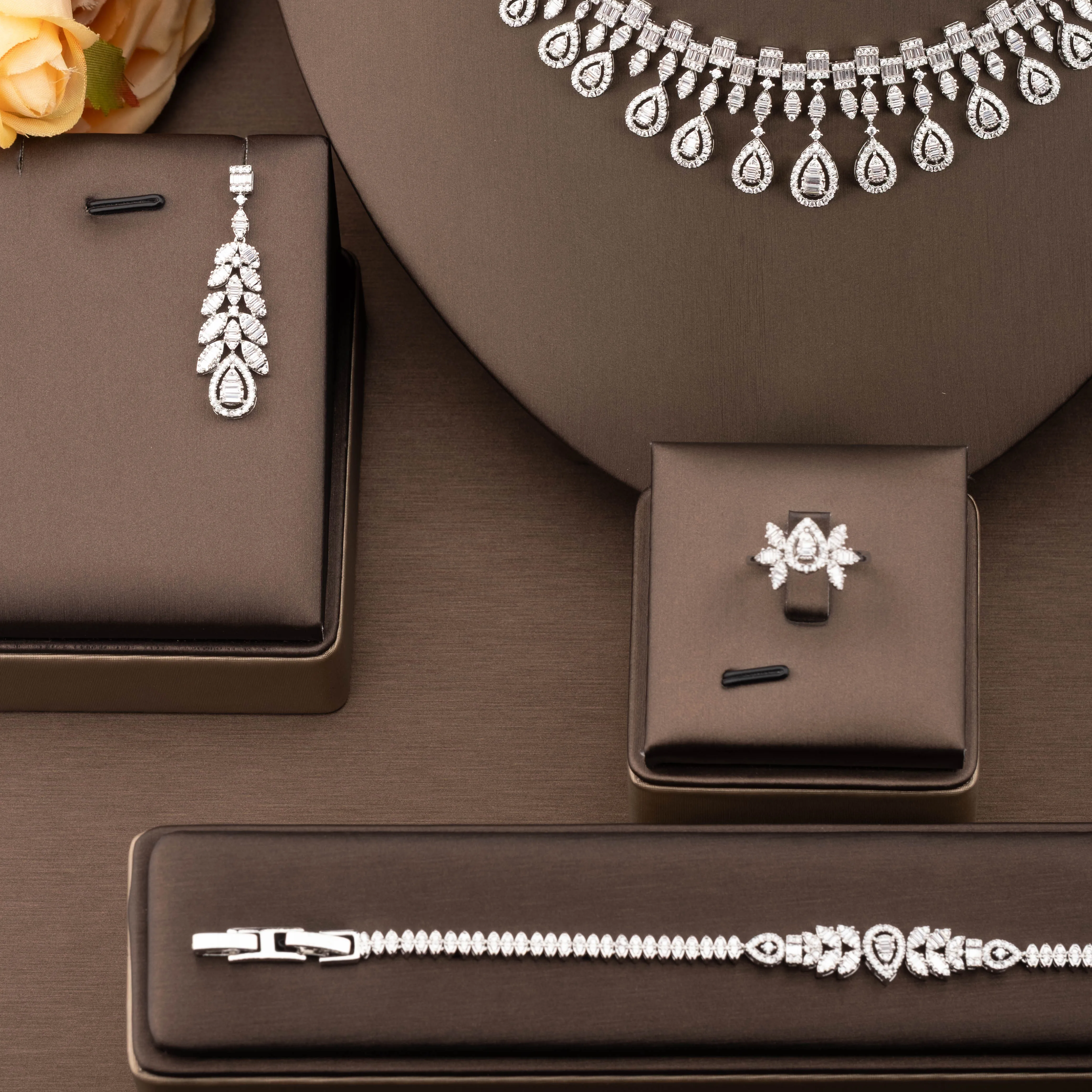 1 Set of Vintage Luxury Jewelry Set with Sparkling Cubic Zirconia Teardrop Design, Suitable for Women to Wear at Weddings and Ba
