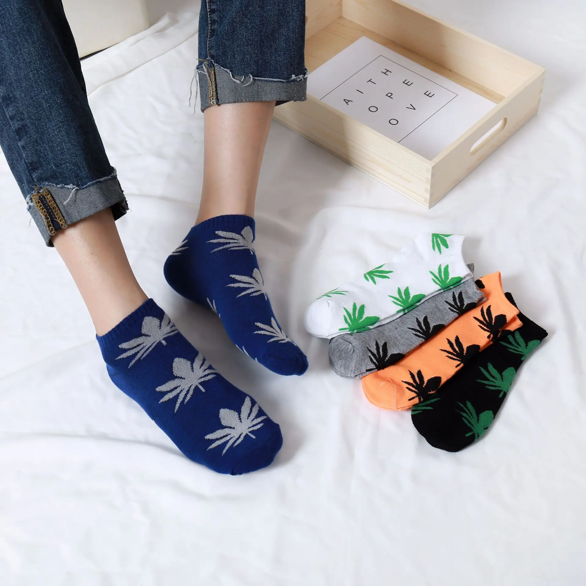 Fashion Men Socks Cotton Weed Colorful Women Soft Breathable Short Ankle Socks Maple Leaf Casual Socks