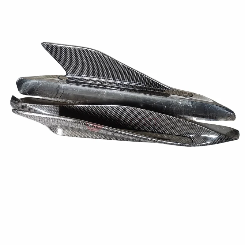 

For Ferr 488 GTB Spider Upgrades the Capristo Style Dry Carbon Fibre Side Skirt Side Corner