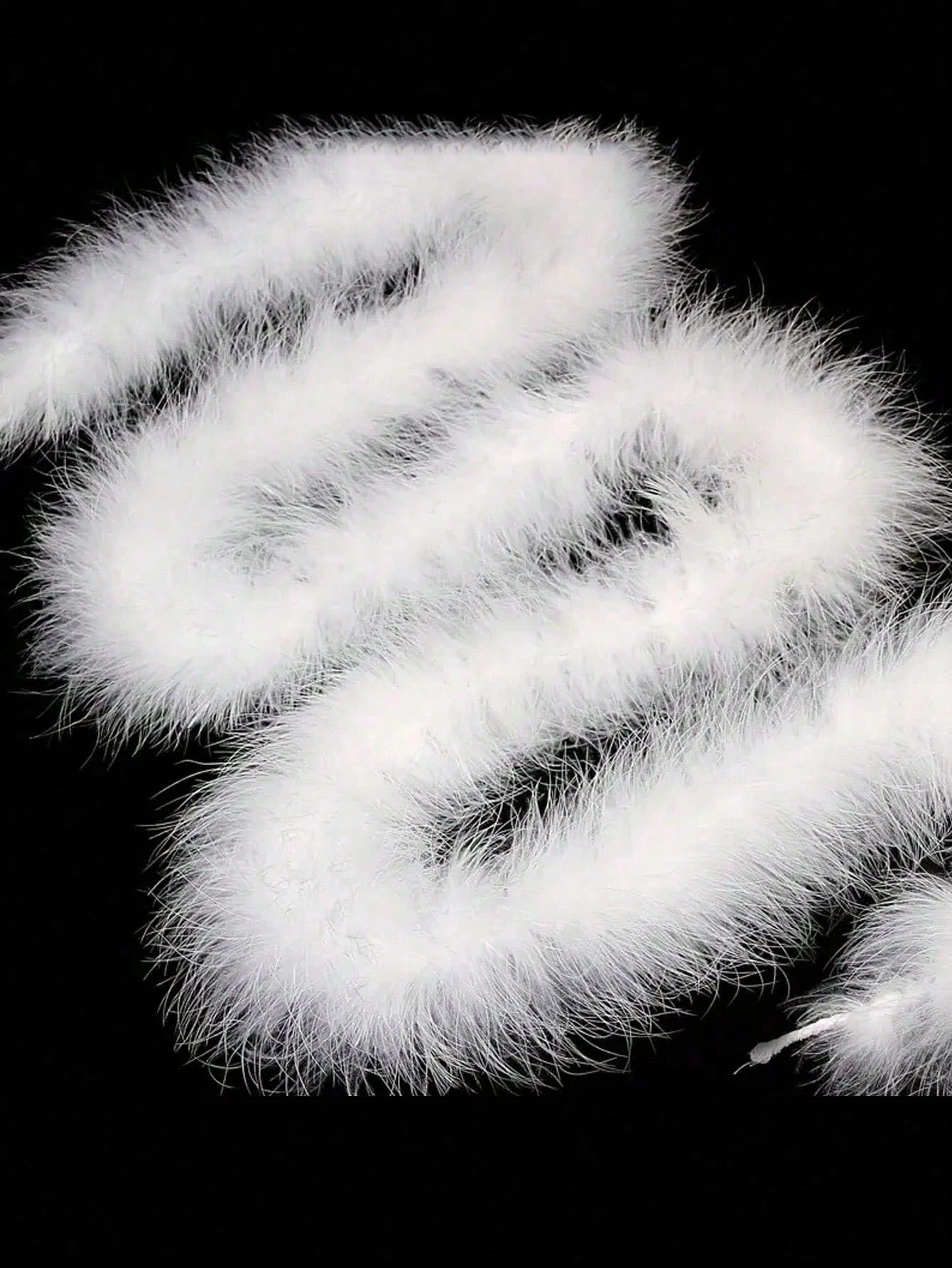 โบอาขนนกมาลาบูสีแดงกุหลาบ ยาว 2 เมตร น้ำหนัก 20 กรัม ขนนุ่มฟู สำหรับงาน DIY งานฝีมือ งานเย็บปักถักร้อย ตกแต่งงานแต่งงาน งานปาร์ตี้ ตกแต่งบ้าน คริสต์มาส