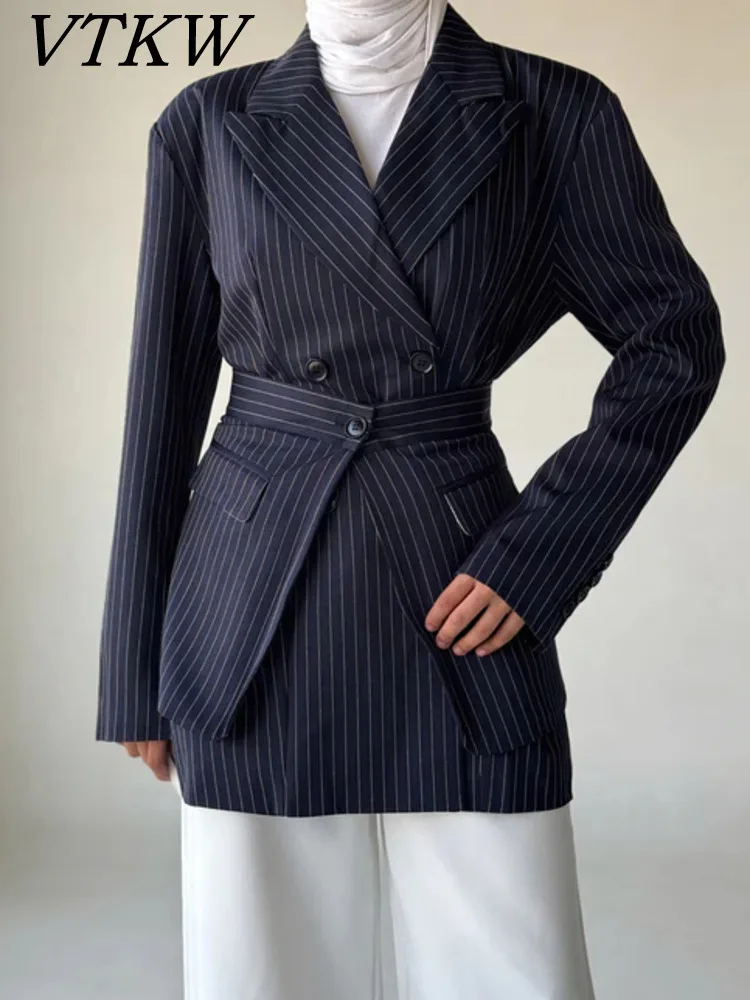 

VTKW Striped Personality Blazer Women Spring New Style Women's Versatile Fitted One-button Design Blazer With Waistline Feature