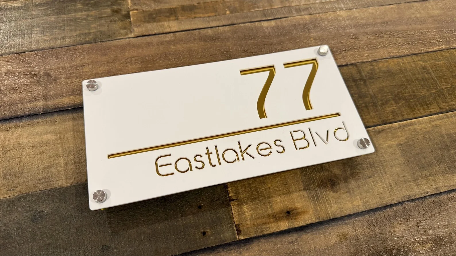 

Изготовленная на заказ вывеска с номером дома с акриловой современной адресной табличкой Открытый дверной знак с стойками из нержавеющей стали