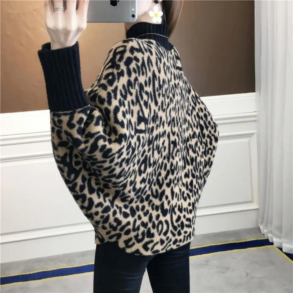 Suéter de lana para mujer, Jersey suelto de cuello alto, camisa de murciélago de punto, patrón de leopardo, Tops de moda occidental, otoño e invierno, nuevo