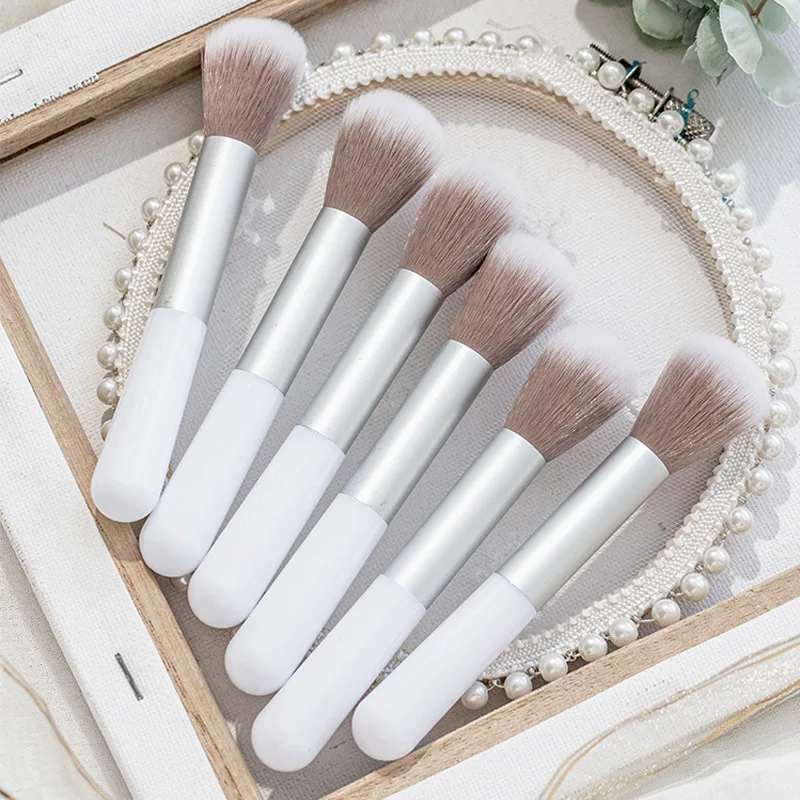 Single Makeup Brush Professional Highlight Brush Blush Brush Loose Powder Brush Honey Powder Brush Ladies Makeup Tools