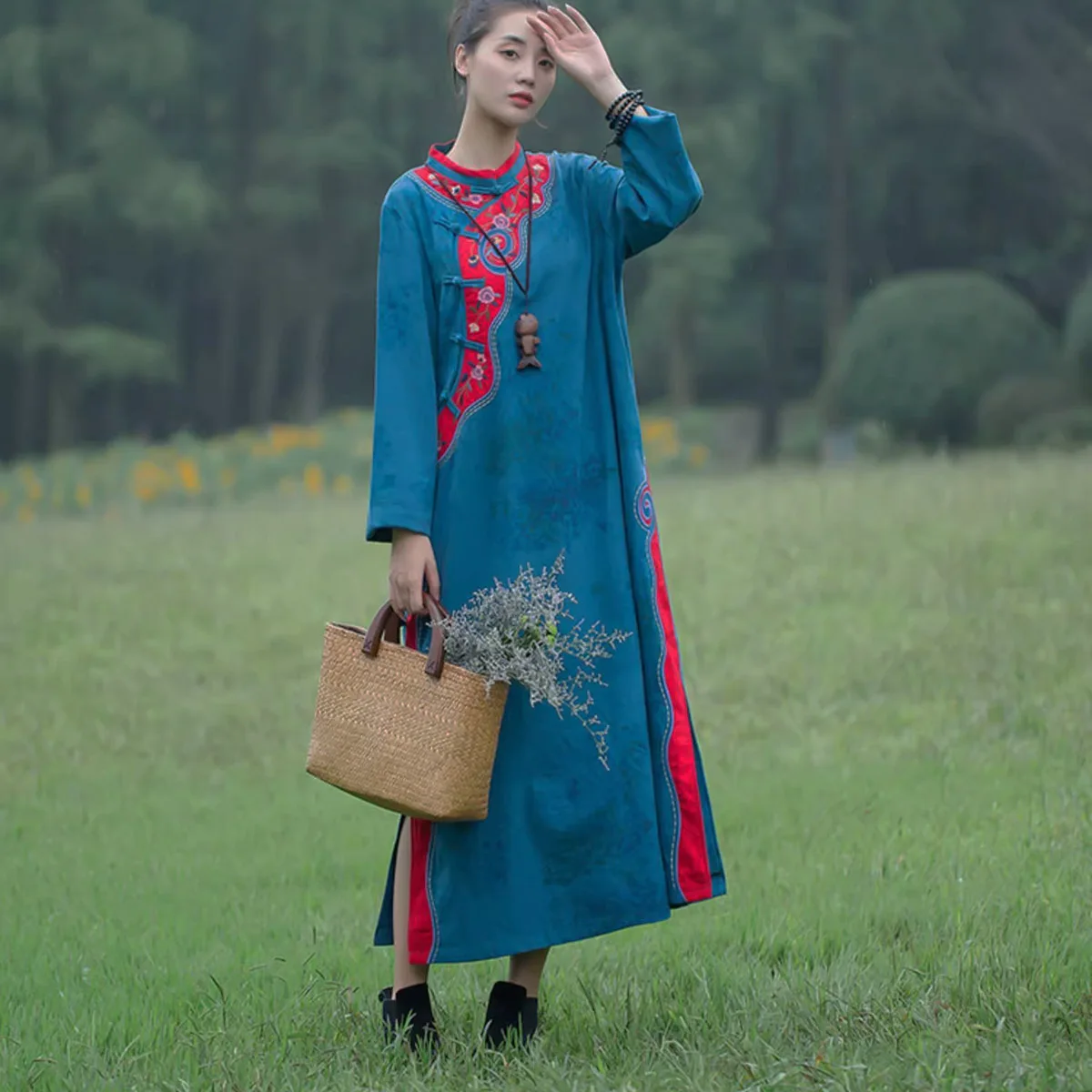 

Женское платье Cheongsam в стиле ретро с вышивкой из хлопка и льна с разрезом по бокам, с длинным рукавом, весна-осень, традиционный китайский стиль, длинное Ципао на подкладке