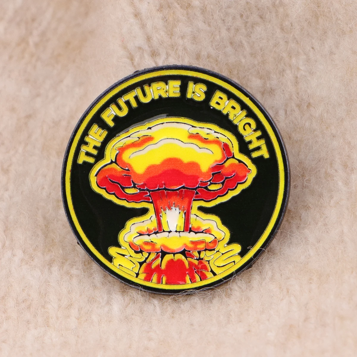 المستقبل هو مشرق المينا دبوس الرجعية الانفجار النووي دبابيس امرأة الرجال على ظهره اكسسوارات أكياس شارة التلبيب مجوهرات هدايا #6