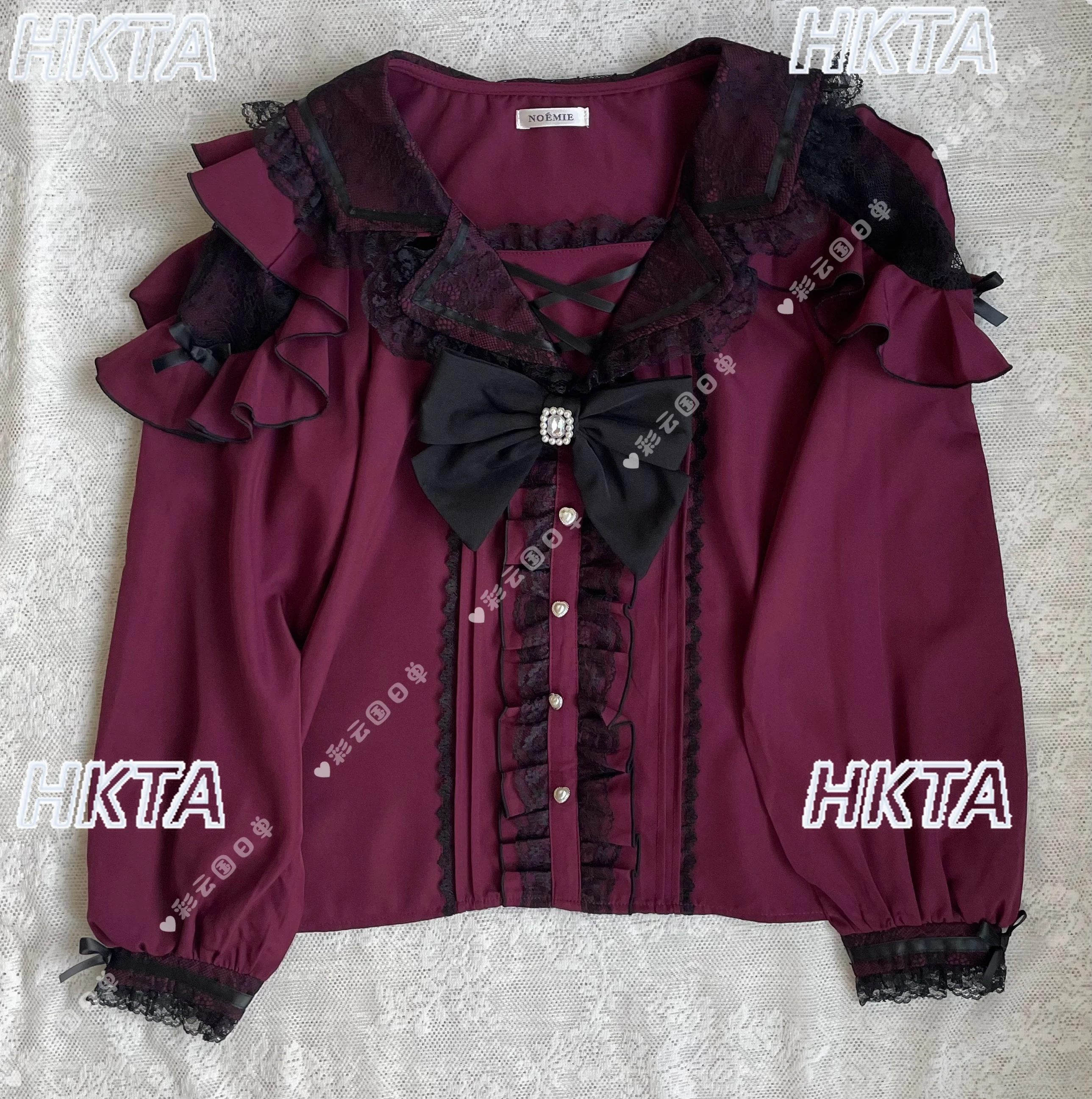 Japonais automne Production de masse mignon col marin dentelle hors de l'épaule nœud à manches longues chemise femmes doux plissé blanc Blusas