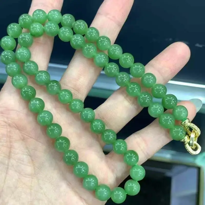 Natural Jadeite Necklace With No Black Spots, Fine Texture, Translucent, High Fashion And Versatile
