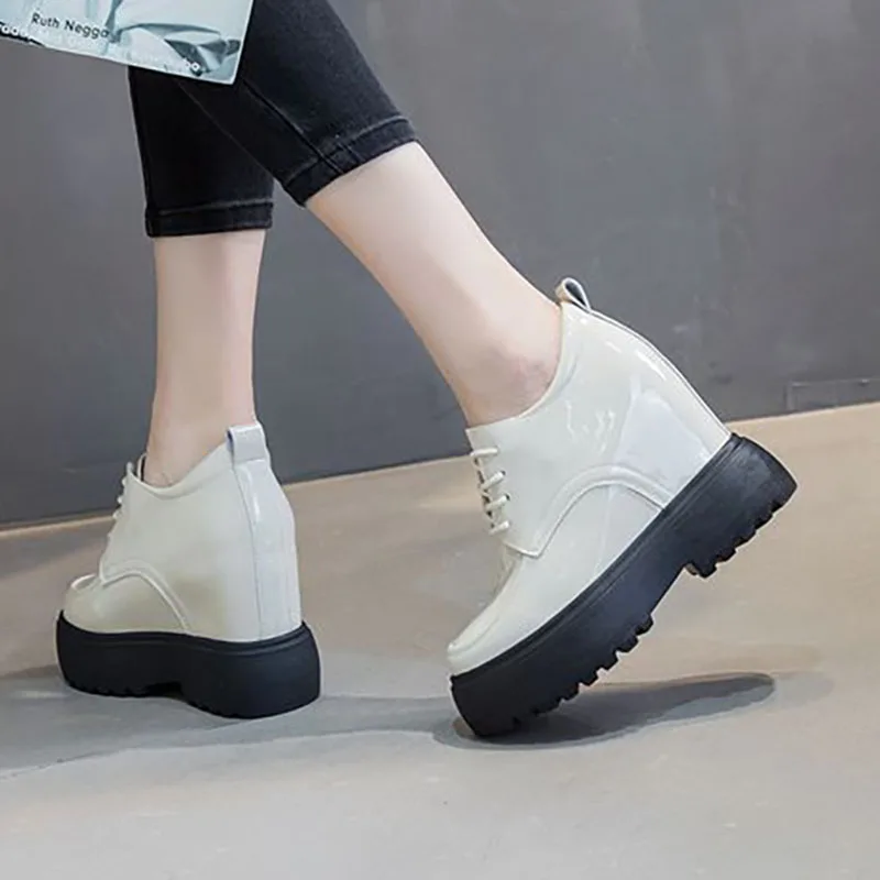 XMWRLW جلد طبيعي النساء الخريف الشتاء أحذية موضة كعب مخفي 11 سنتيمتر الإناث أسود أبيض أحذية رياضية النساء الدافئة أفخم الأحذية