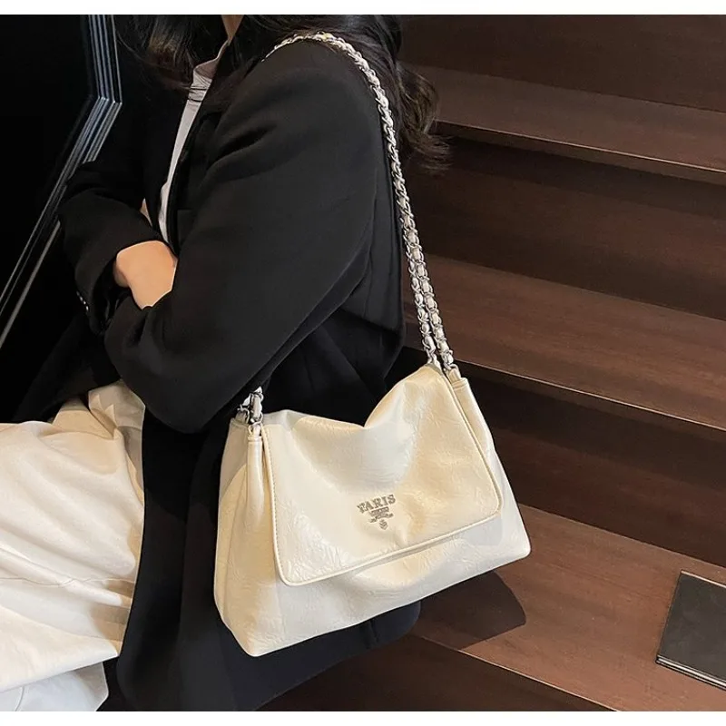 

Модная модная сумка через плечо в современном стиле — нишевый высококачественный дизайн для повседневной одежды в стиле ретро для девочек