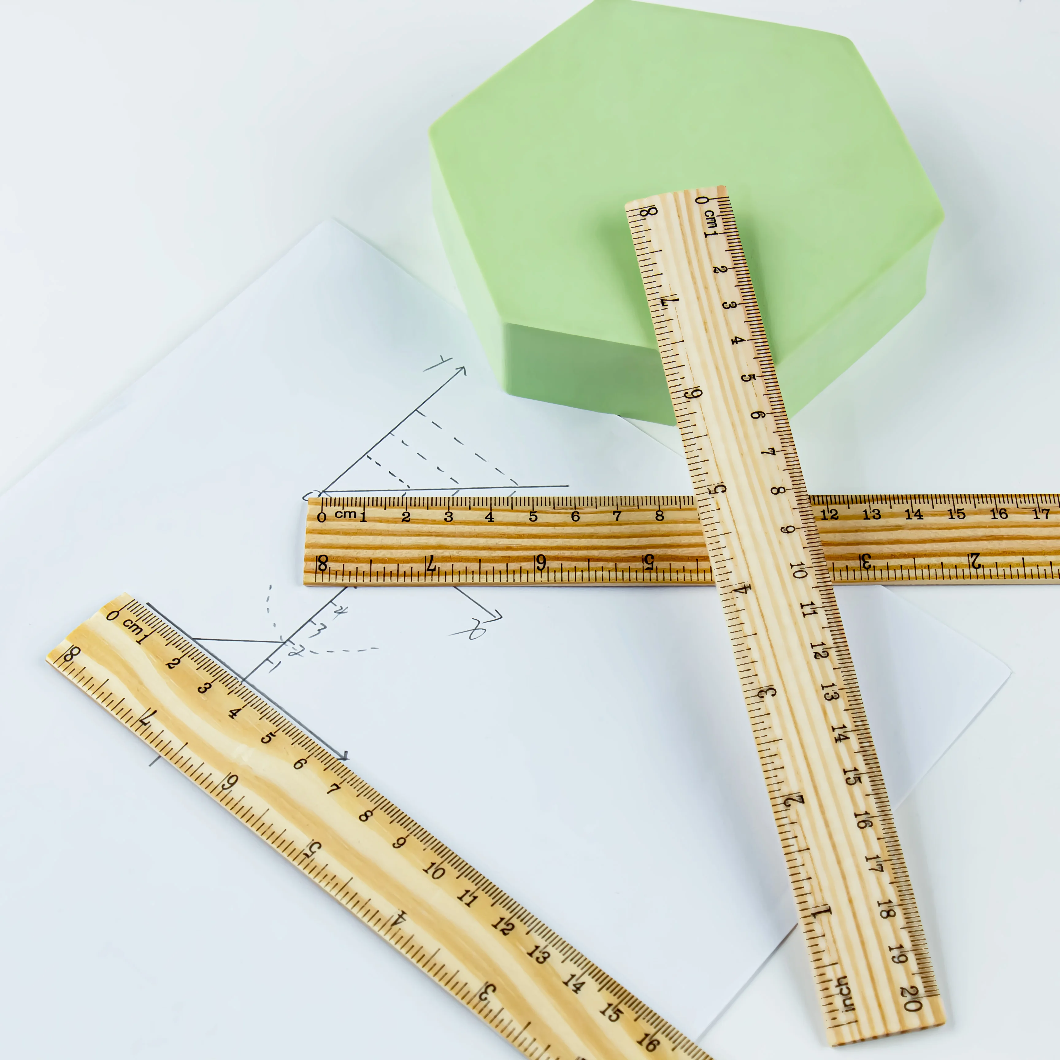 20cm Eco-Friendly Double Scale Wooden Ruler - Precision Measuring Tool for School and Office Use, Durable Wood Straightedge