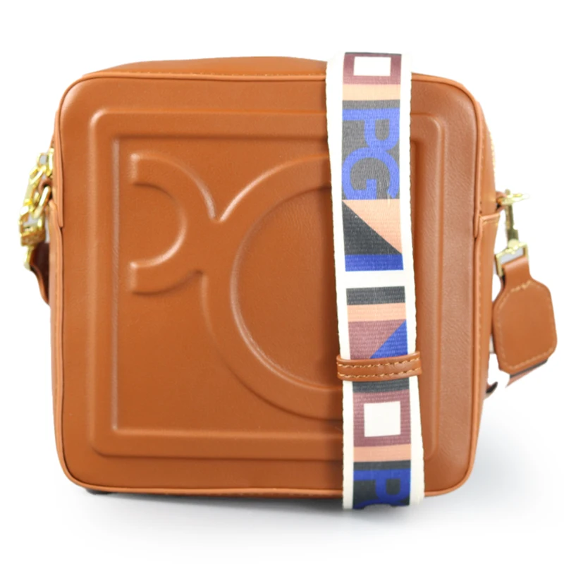 

Женская сумка через плечо из тисненой кожи с контрастным широким ремнем, легкая, простая, нишевая, для повседневного использования и свиданий, маленькая квадратная сумка