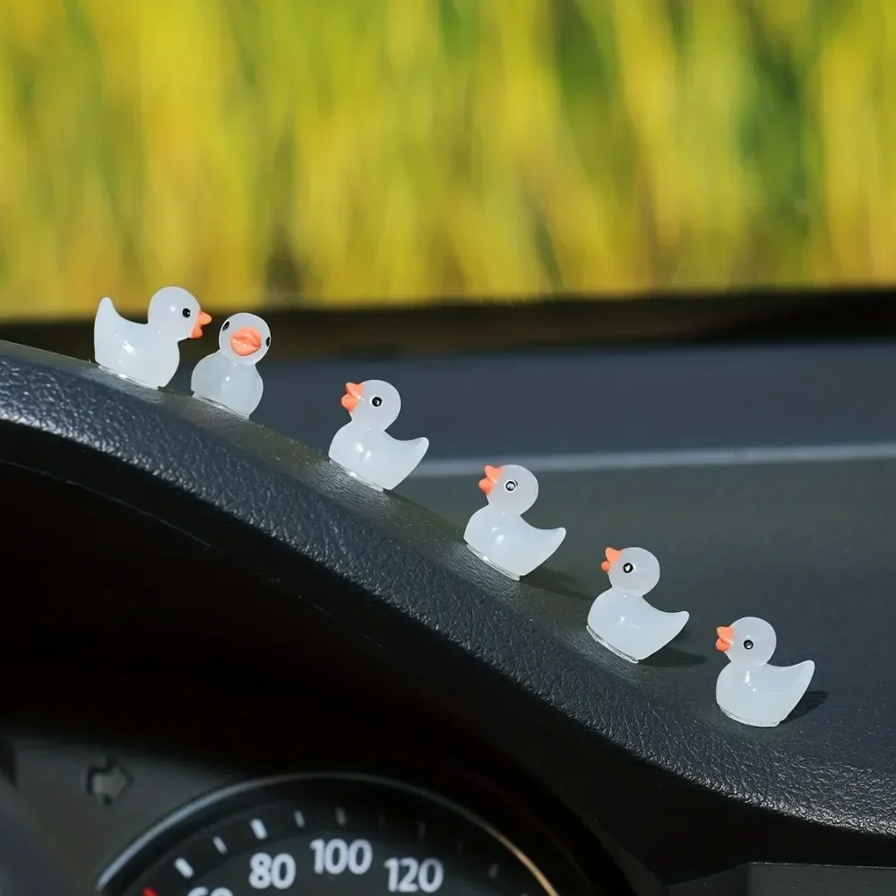 10Pcs Glow-in-the-Dark Resin Duck Set - Durable and Cute Car Dashboard Decor for A Charming Interior