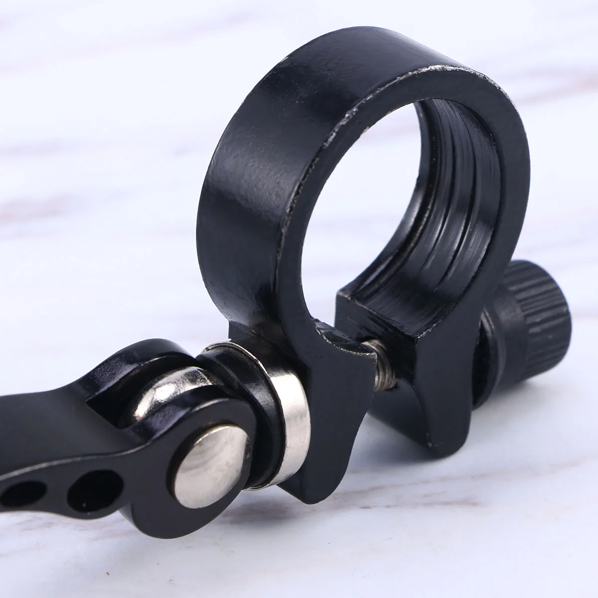 

Bike Seatpost Clamp 28.6mm Aluminum Alloy Quick Release Lock Convenient for Road Fixedgear Cycling Bike Seatpost Clamp