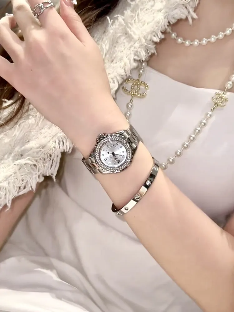 Women'S Watch, 2026 New Model, Branded, Simple And Elegant, Fashionable, High-End Feel, Large Dial, Women'S Quartz Watch.