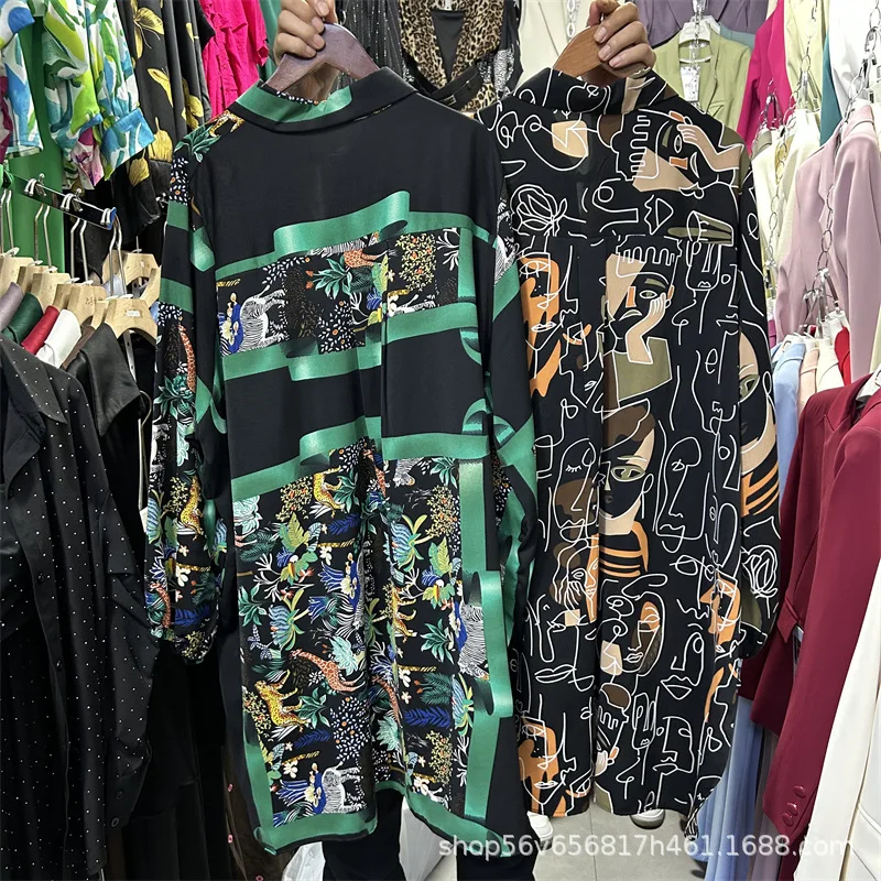 قمصان نسائية مُزينة بالزهور من Streetwear 2025 بلوزات نسائية جديدة لربيع وصيف فضفاضة بأكمام طويلة للحماية من الشمس مطبوعة بلوزات نسائية متوسطة الطول #2