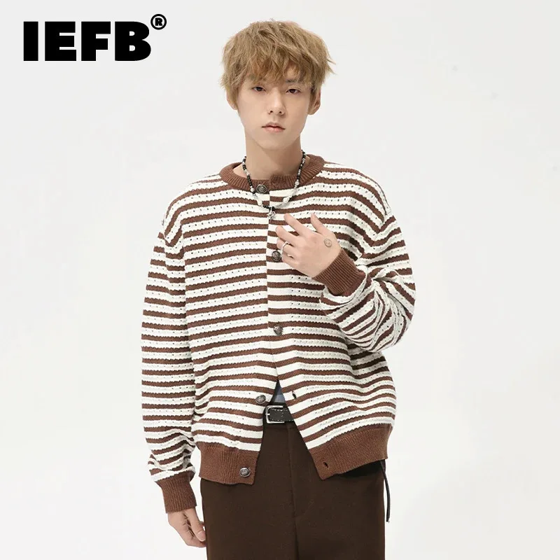 IEFB Vintage Men's Cardigan Striped Hollow Out Round Collar Single Breasted Knitted Contrast Color Casual Male Sweater 9C7370