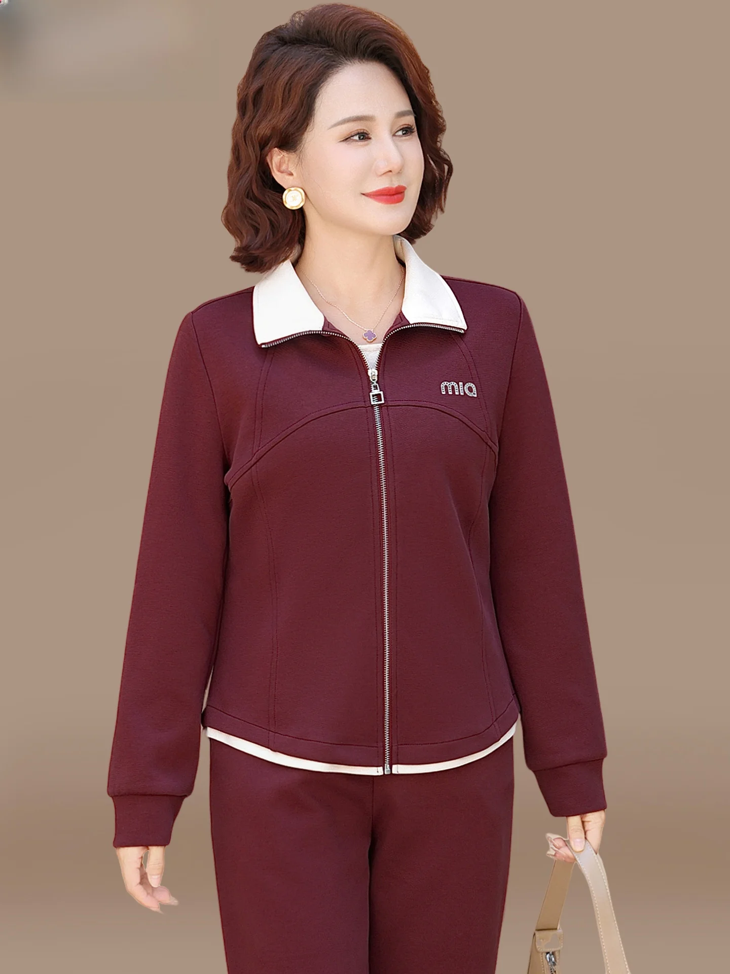 

Casual Sportswear Set for Middle-Aged Women Autumn Outerwear Large Size Top Zipper Closure Long Pants Regular Sve Length